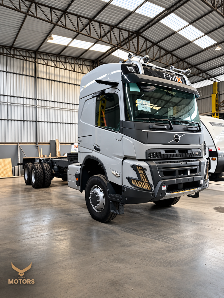 Volvo FMX 540 no Showroom Industrial